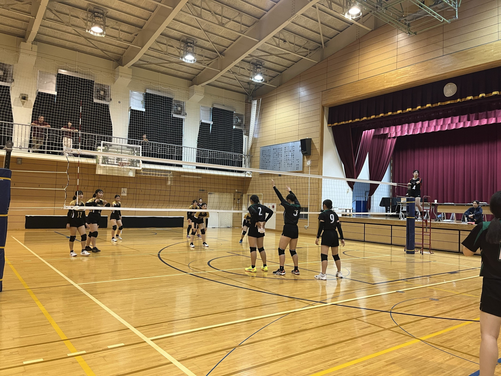 R6girls-volleyball (2)